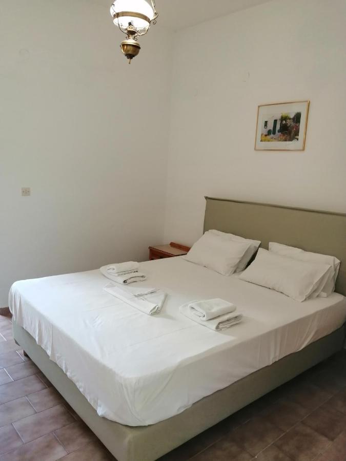 Pericles Studios Agia Marina  الغرفة الصورة