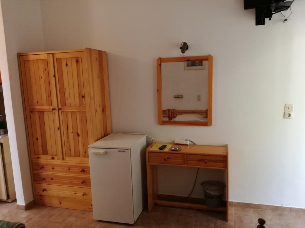 Pericles Studios Agia Marina  المظهر الخارجي الصورة